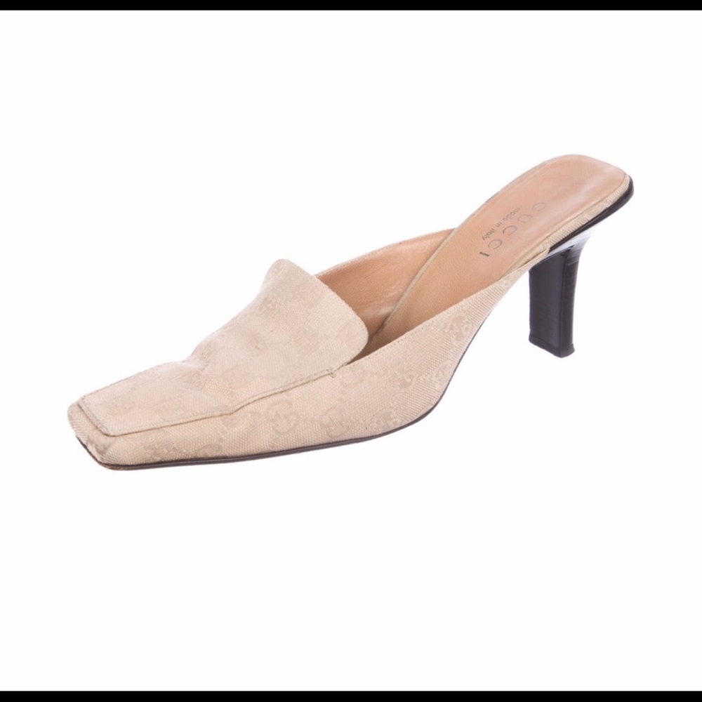 Gucci Tan Logo Canvas Pump